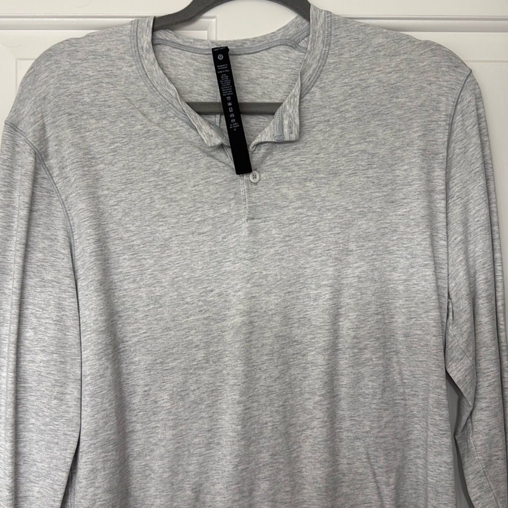 Lululemon long sleeve

Size - Medium